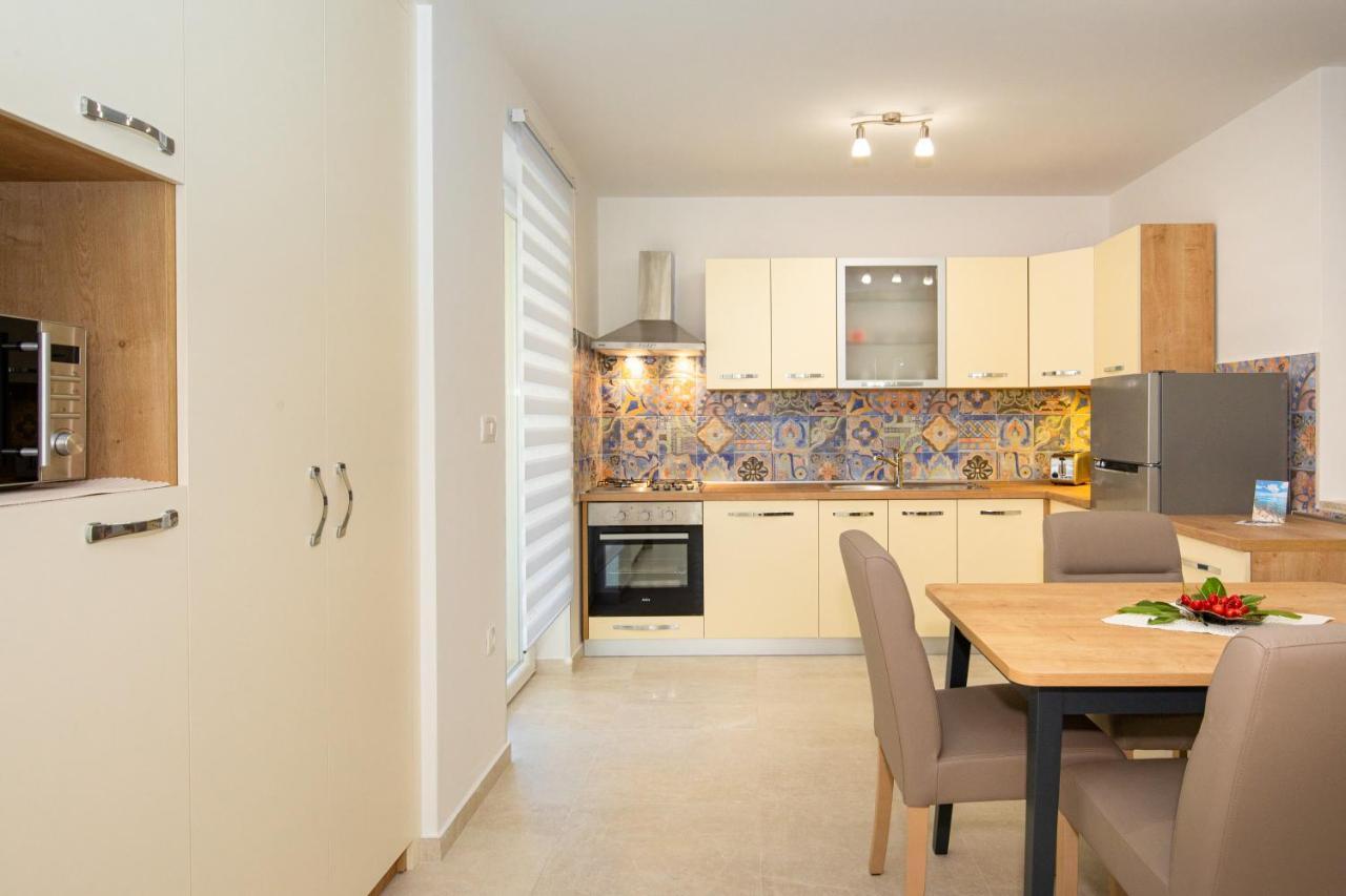 Apartman Ivona U Prizemlju Malinska Exterior photo